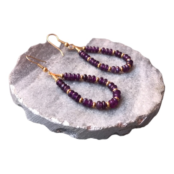 💕HP💕Amethyst beaded gold plated wire back earrings - Picture 2 of 12